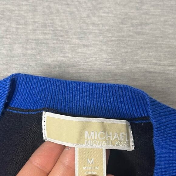 Michael Kors Women’s Amalfi Color Block V-neck Pullover Sweater - Picture 3 of 8